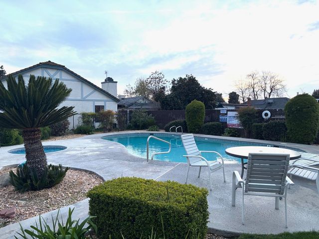 445 Quill Lane, Clovis, CA 93612