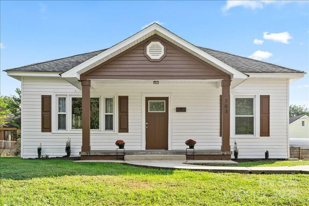 703 Rankin Avenue, Mount Holly, NC 28120