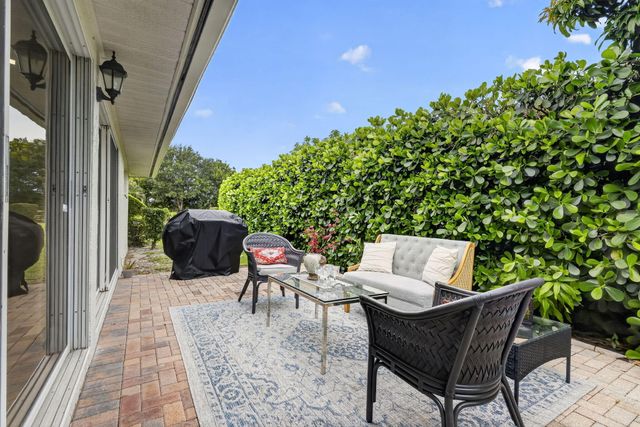 10723 GREENTRAIL Drive S, Boynton Beach, FL 33436