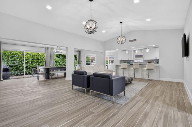 10723 GREENTRAIL Drive S, Boynton Beach, FL 33436