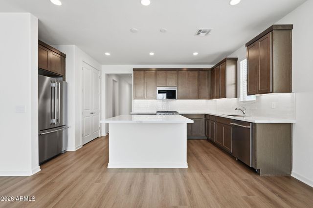 3276 W EMERALD Road, San Tan Valley, AZ 85144