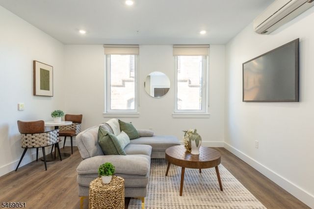 21 Lincoln Park 101, Newark City, NJ 07102
