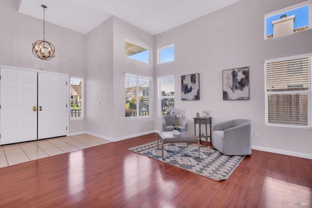 1014 Sandhurst Dr, Vallejo, CA 94591