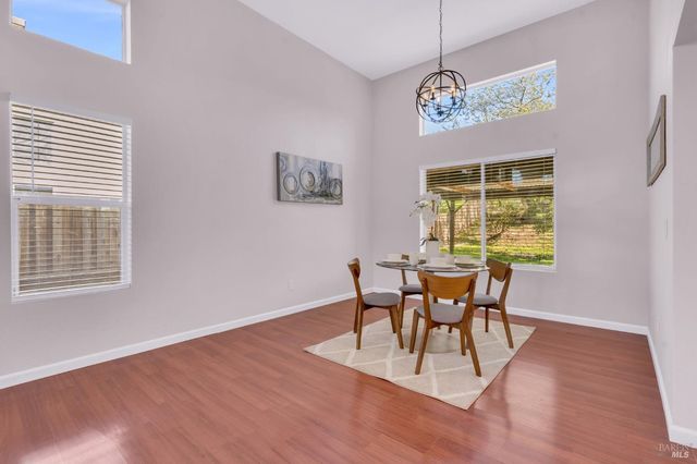 1014 Sandhurst Dr, Vallejo, CA 94591