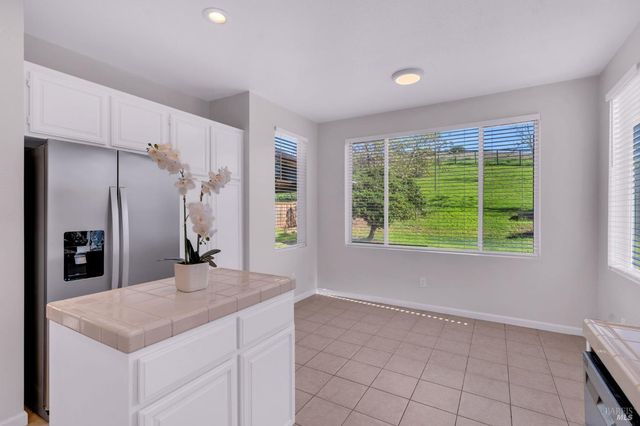 1014 Sandhurst Dr, Vallejo, CA 94591