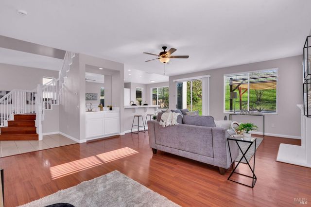 1014 Sandhurst Dr, Vallejo, CA 94591