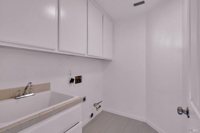 1014 Sandhurst Dr, Vallejo, CA 94591