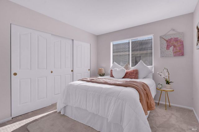 1014 Sandhurst Dr, Vallejo, CA 94591