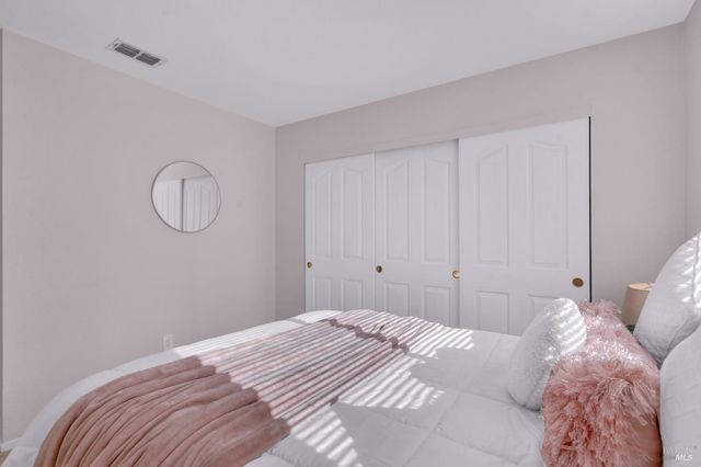 1014 Sandhurst Dr, Vallejo, CA 94591