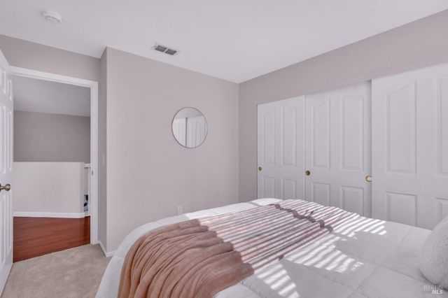 1014 Sandhurst Dr, Vallejo, CA 94591