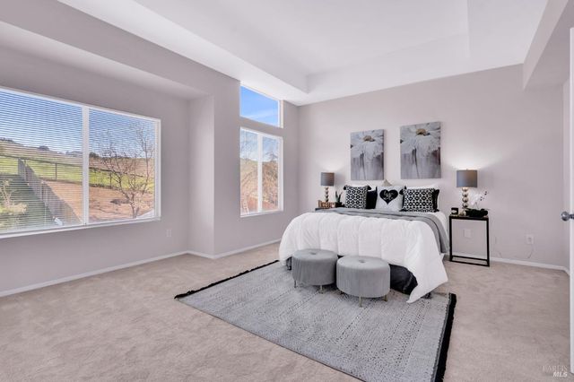 1014 Sandhurst Dr, Vallejo, CA 94591