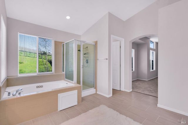 1014 Sandhurst Dr, Vallejo, CA 94591