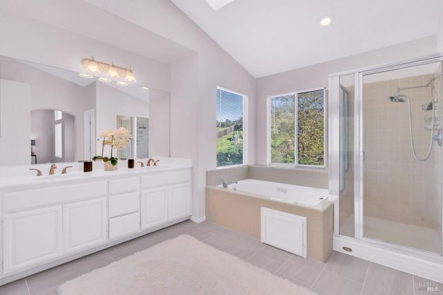 1014 Sandhurst Dr, Vallejo, CA 94591