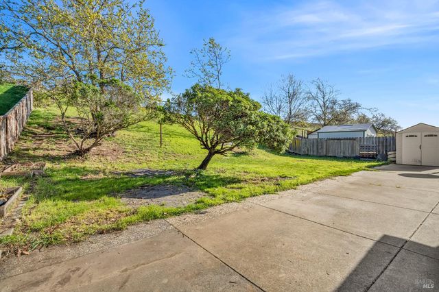 1014 Sandhurst Dr, Vallejo, CA 94591