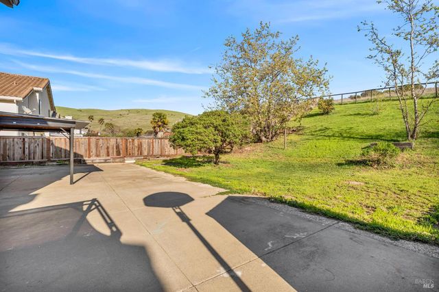 1014 Sandhurst Dr, Vallejo, CA 94591