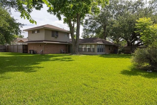502 Lakeland Drive, Humble, TX 77338