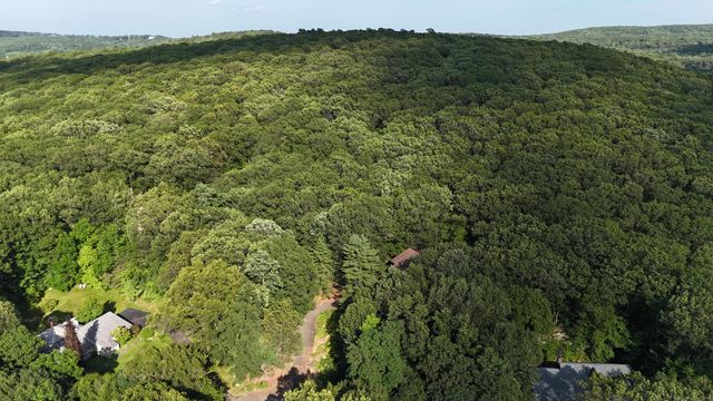 130 Mountain View Road, Glastonbury, CT 06033