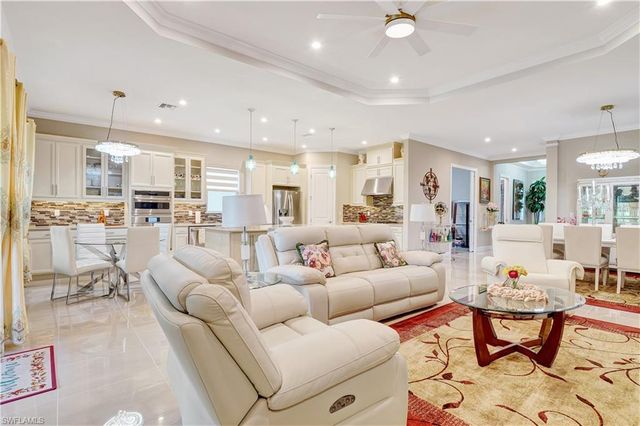 8142 Lucello TER S, Naples, FL 34114