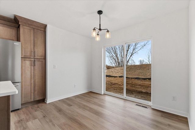 617 Belmont DRIVE, Watertown, WI 53094