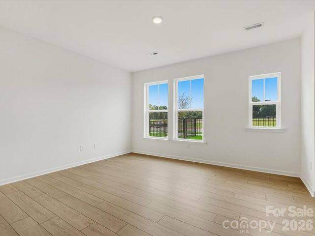 6613 Fire Lily Lane, Charlotte, NC 28216