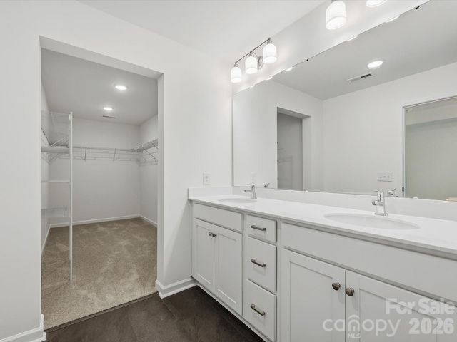 6613 Fire Lily Lane, Charlotte, NC 28216