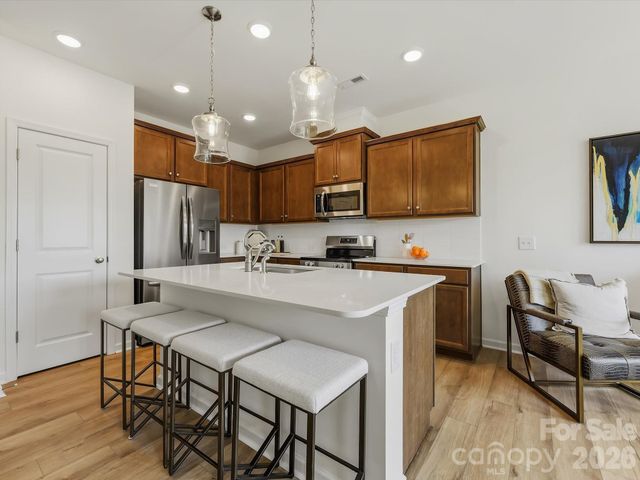 6613 Fire Lily Lane, Charlotte, NC 28216