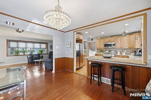 136 Van Buskirk Road, Teaneck, NJ 07666