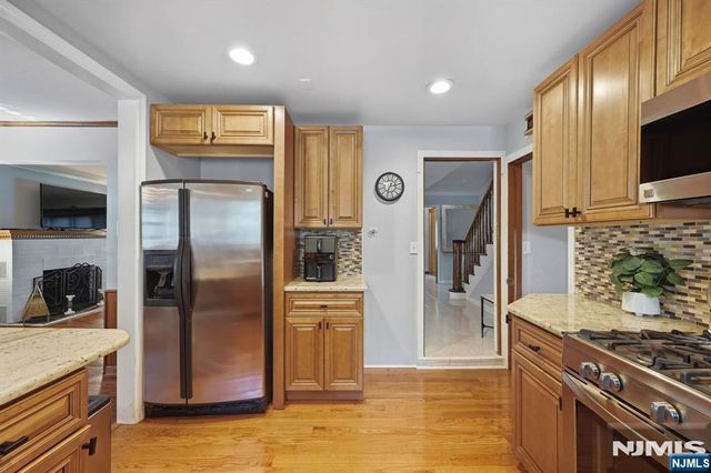 136 Van Buskirk Road, Teaneck, NJ 07666