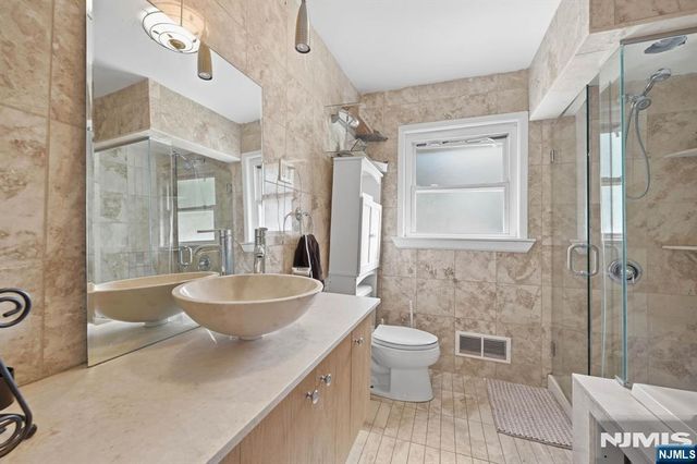 136 Van Buskirk Road, Teaneck, NJ 07666
