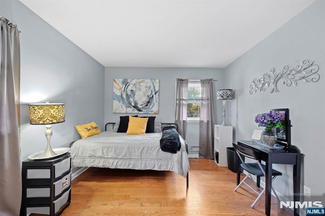 136 Van Buskirk Road, Teaneck, NJ 07666