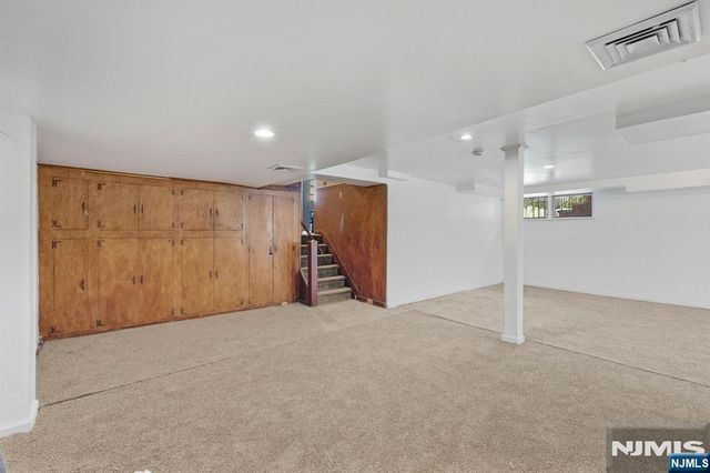 136 Van Buskirk Road, Teaneck, NJ 07666
