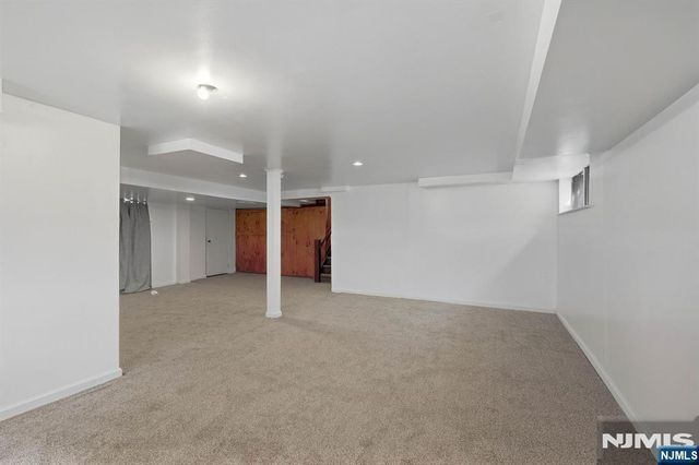 136 Van Buskirk Road, Teaneck, NJ 07666