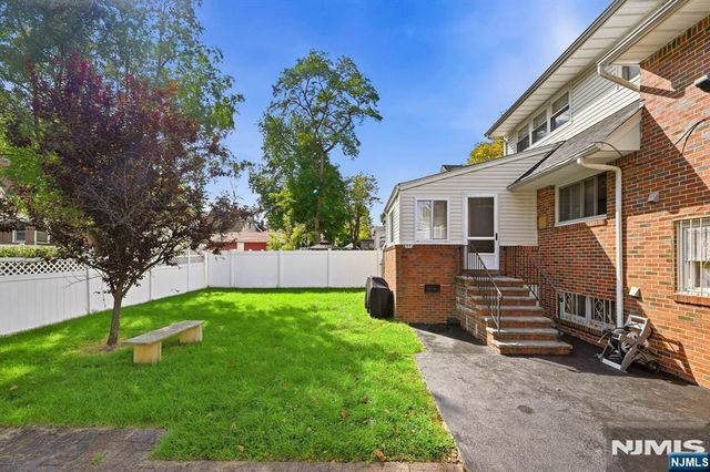 136 Van Buskirk Road, Teaneck, NJ 07666