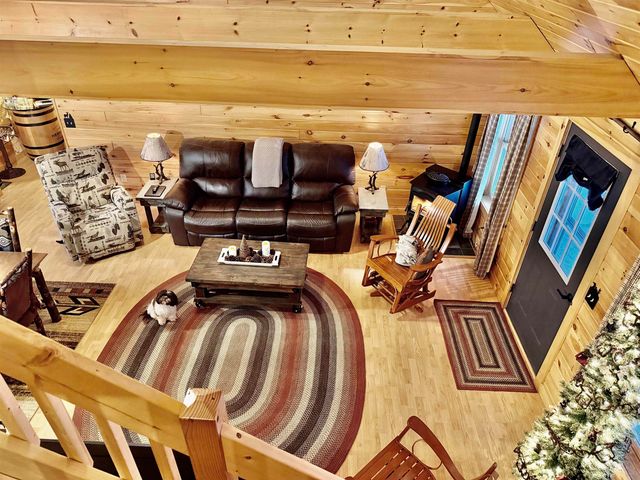 33 Timberland Road, Pittsburg, NH 03592