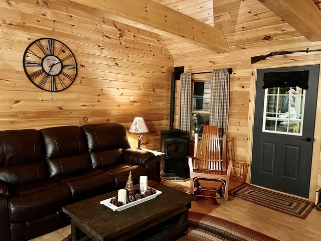 33 Timberland Road, Pittsburg, NH 03592