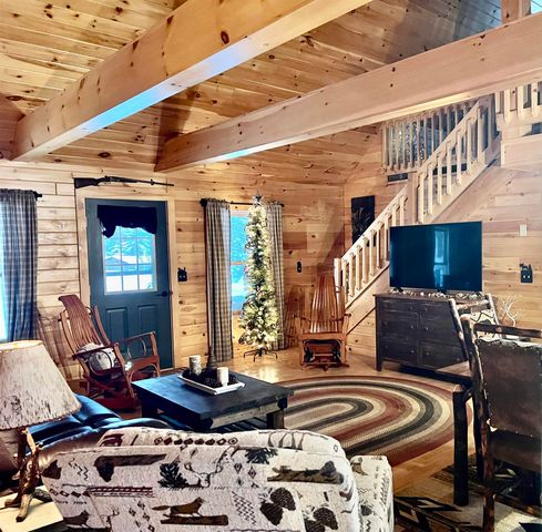 33 Timberland Road, Pittsburg, NH 03592