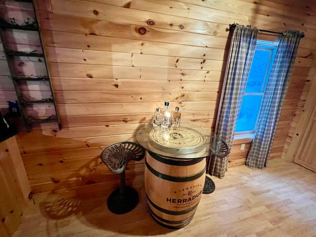 33 Timberland Road, Pittsburg, NH 03592