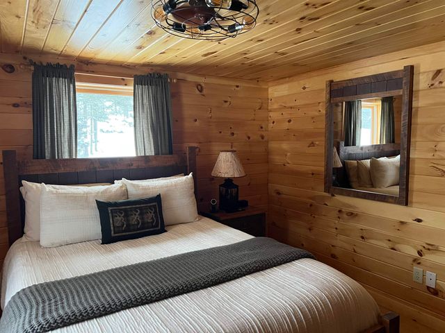 33 Timberland Road, Pittsburg, NH 03592