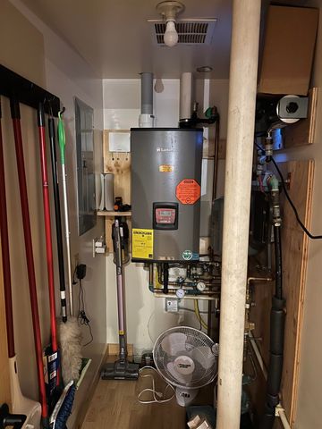 33 Timberland Road, Pittsburg, NH 03592