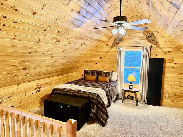 33 Timberland Road, Pittsburg, NH 03592