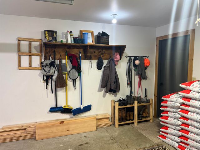 33 Timberland Road, Pittsburg, NH 03592