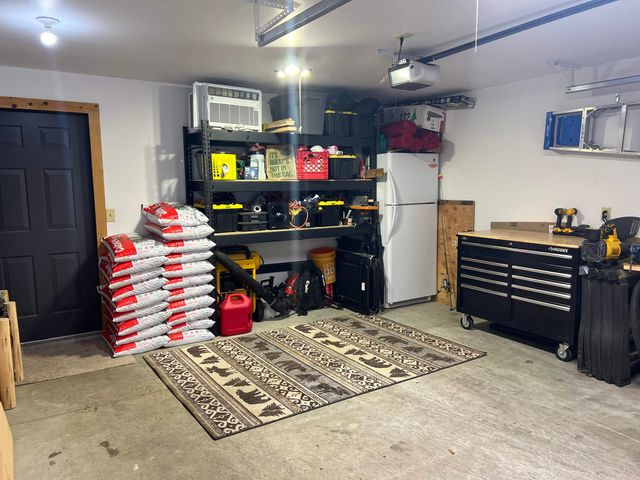 33 Timberland Road, Pittsburg, NH 03592