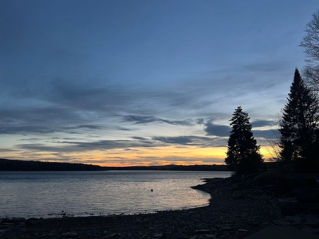 33 Timberland Road, Pittsburg, NH 03592