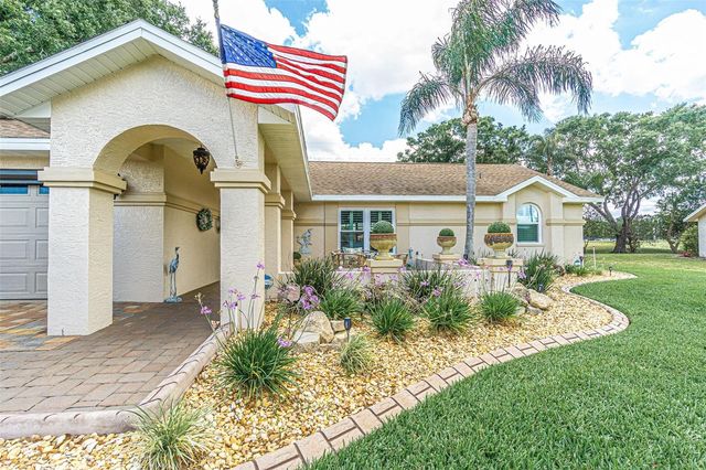 6132 SILVER OAKS DRIVE, Zephyrhills, FL 33542