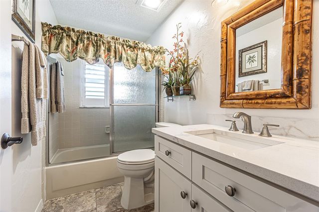 6132 SILVER OAKS DRIVE, Zephyrhills, FL 33542