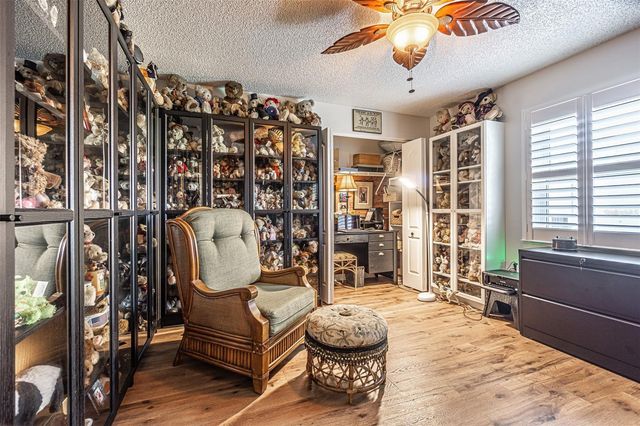 6132 SILVER OAKS DRIVE, Zephyrhills, FL 33542