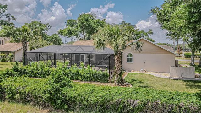 6132 SILVER OAKS DRIVE, Zephyrhills, FL 33542