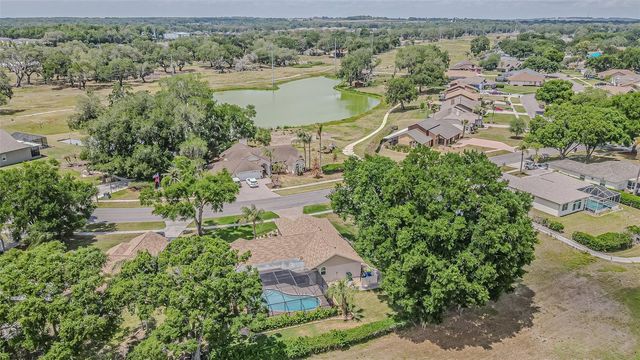 6132 SILVER OAKS DRIVE, Zephyrhills, FL 33542