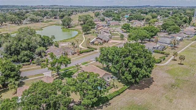 6132 SILVER OAKS DRIVE, Zephyrhills, FL 33542