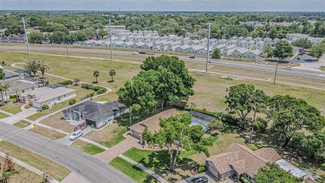 6132 SILVER OAKS DRIVE, Zephyrhills, FL 33542